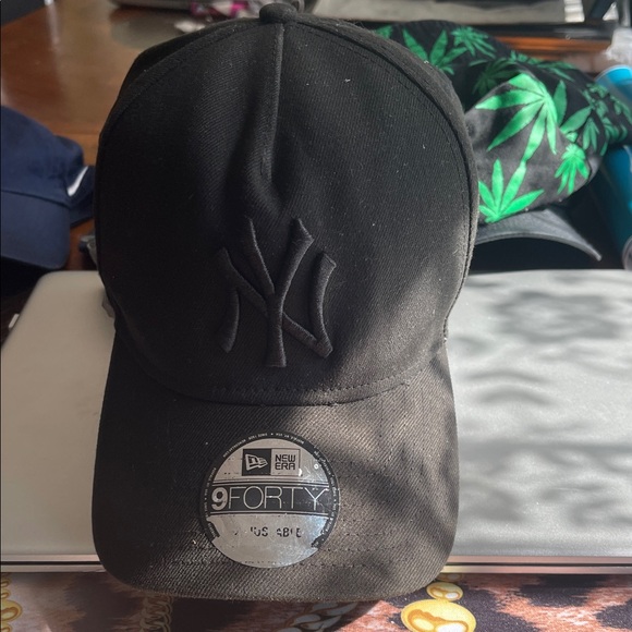 New Era Other - New Era Black 9FORTY Baseball Cap